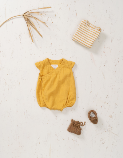 Salopetă de vară bebe fetiță din bumbac organic galben